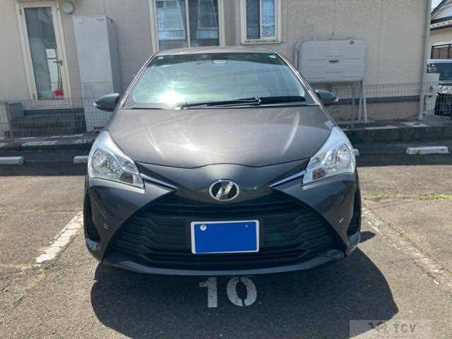 2017 Toyota Vitz
