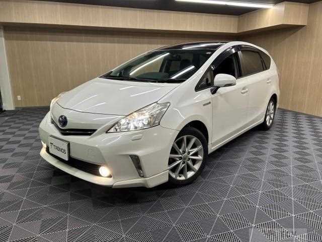 2012 Toyota PRIUS α