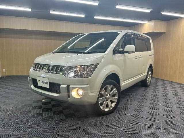 2015 Mitsubishi Delica D5