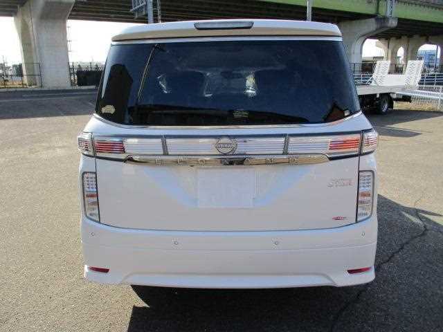 Nissan Elgrand 2026 — фото 3 купить в Москве