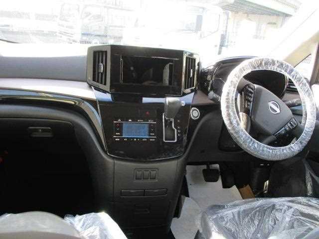 Nissan Elgrand 2026 — фото 4 купить в Москве