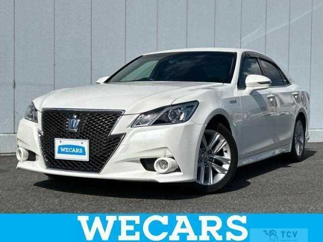 2015 Toyota Crown Hybrid