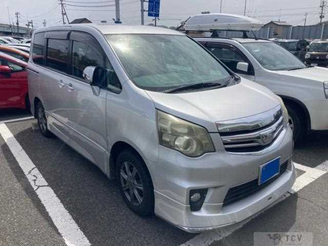 2013 Toyota Noah