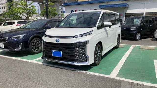 2022 Toyota Voxy