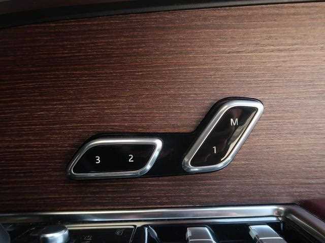 Land Rover Range Rover 2024 — миниатюра 11