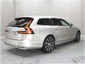 2022 Volvo V90