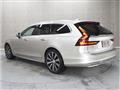 2022 Volvo V90