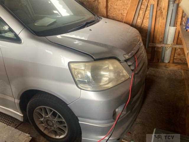 2003 Toyota Noah