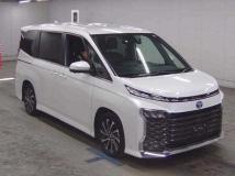 2023 Toyota Voxy