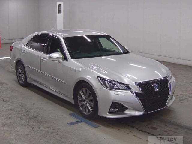 2016 Toyota Crown Hybrid