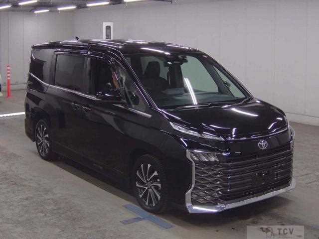 2023 Toyota Voxy