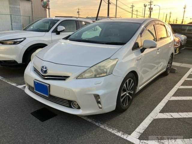 2011 Toyota PRIUS α