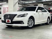 2014 Toyota Crown Hybrid