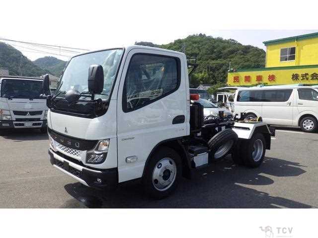 2025 Mitsubishi Fuso Canter