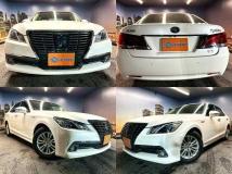 2013 Toyota Crown Hybrid