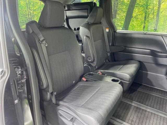 Toyota Noah 2025 — фото 10 купить в Москве