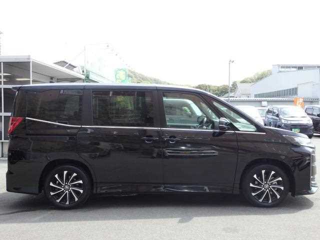 Toyota Noah 2025 — миниатюра 8