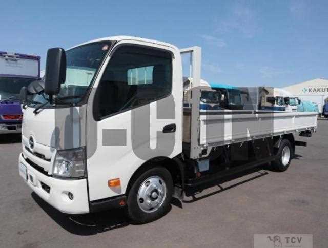 2025 Hino Dutro