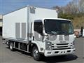2020 Isuzu Elf Truck