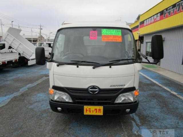 2013 Hino Dutro