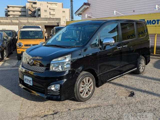 2013 Toyota Voxy