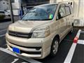 2005 Toyota Voxy