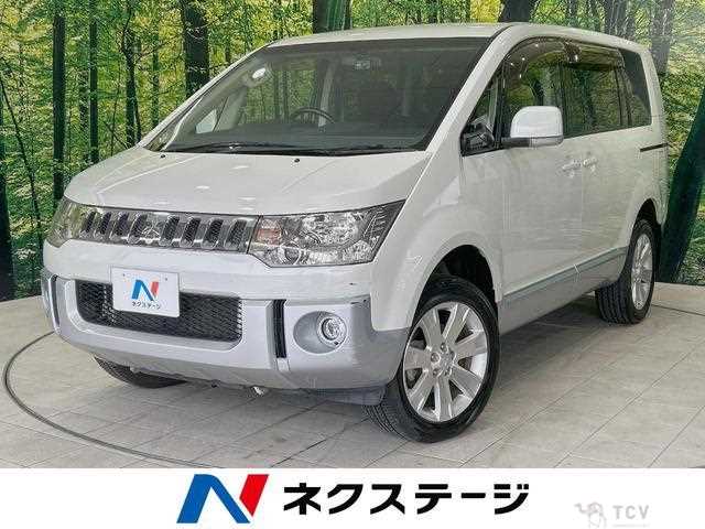 2011 Mitsubishi Delica D5