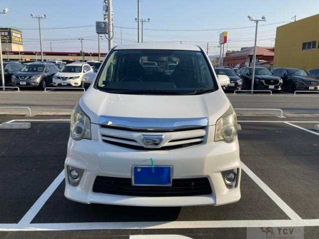 2012 Toyota Noah