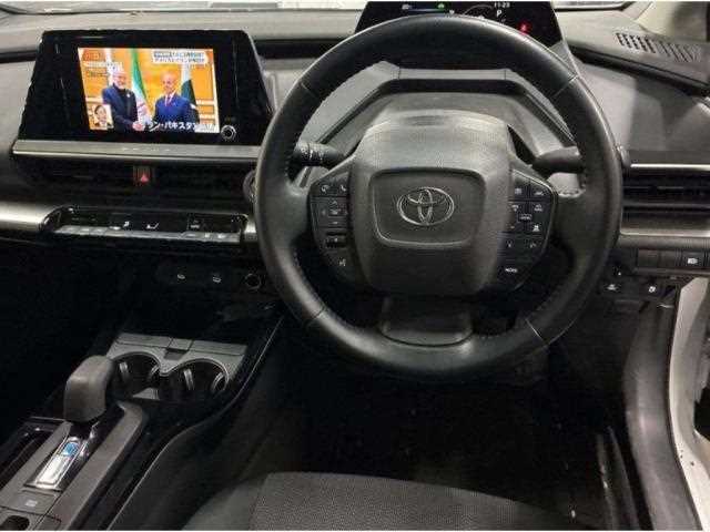 Toyota Prius 2024 — миниатюра 4