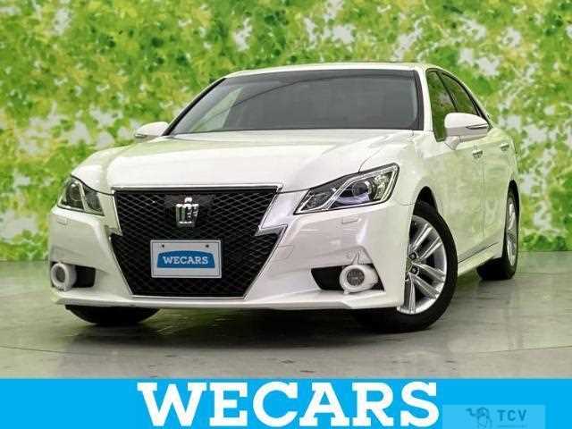 2013 Toyota Crown Hybrid