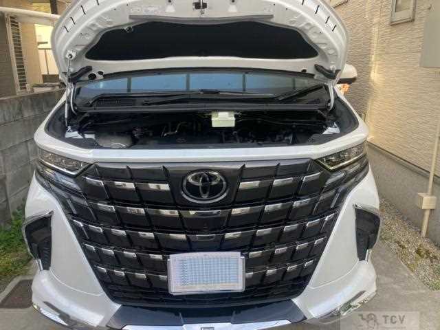 2025 Toyota Alphard Hybrid