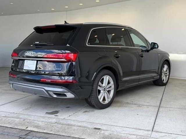 Audi Q7 2023 — фото 4 купить в Москве