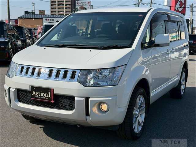 2017 Mitsubishi Delica D5