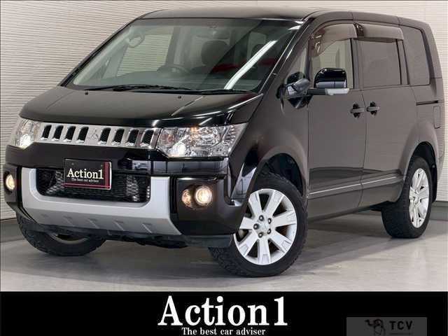 2015 Mitsubishi Delica D5