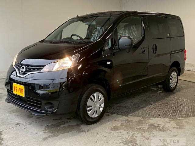 2025 Nissan NV200 VANETTE