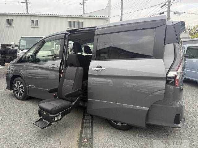 2022 Nissan Serena