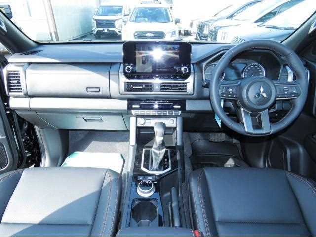 Mitsubishi Triton 2025 — фото 3 купить в Москве
