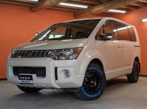 2018 Mitsubishi Delica D5
