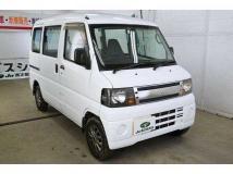 2009 Mitsubishi Minicab Van