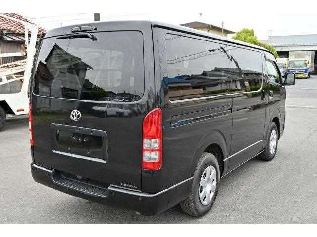 Toyota Hiace Van 2025 — миниатюра 6
