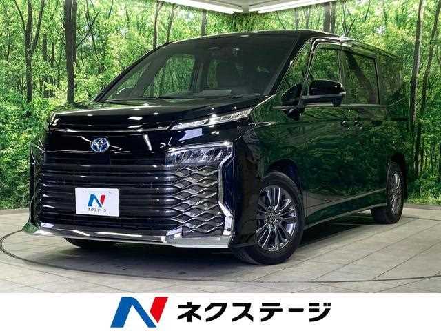 Toyota Voxy 2024 — миниатюра 2