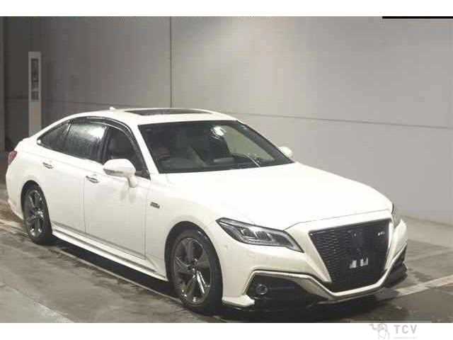 2019 Toyota Crown Hybrid