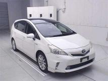 2013 Toyota PRIUS α