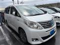 2013 Toyota Alphard Hybrid