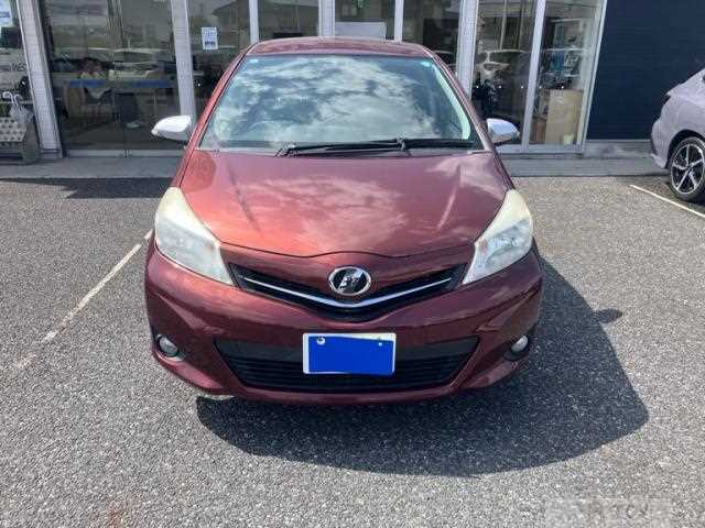 2011 Toyota Vitz