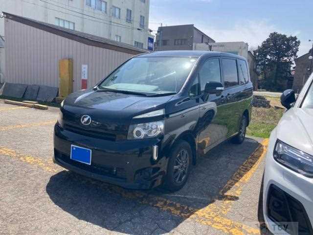 2009 Toyota Voxy