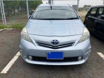 2013 Toyota PRIUS α