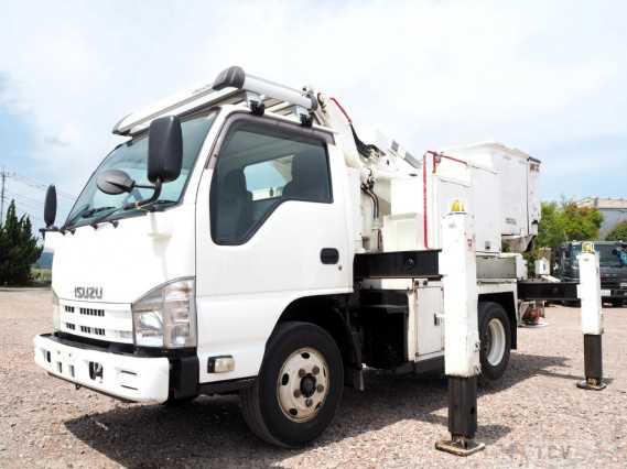 2011 Isuzu Elf Truck