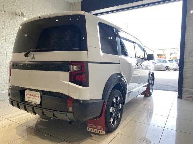 Mitsubishi Delica D5 2026 — миниатюра 3