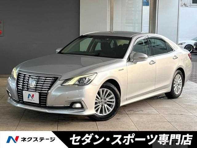 2015 Toyota Crown Hybrid